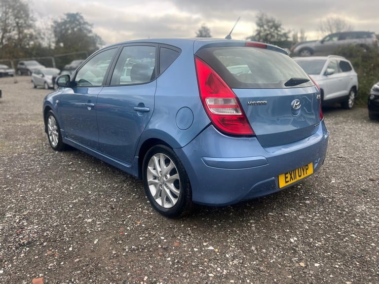 2011 Hyundai i30 1.6 CRDi Comfort 5dr HATCHBACK DIESEL Manual