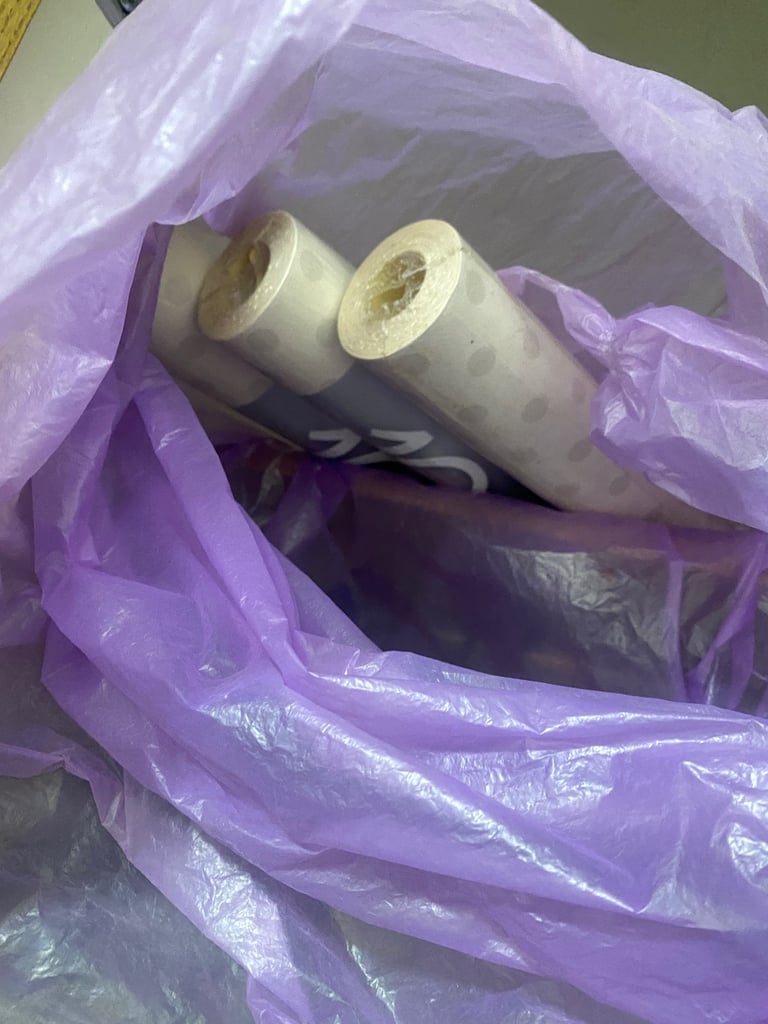 4 rolls of wall paper - £7 (Wallisdown)