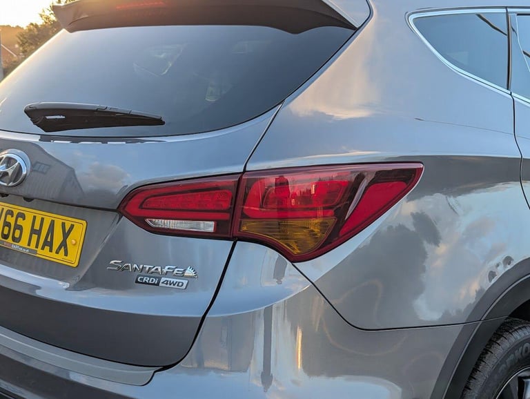 2016 Hyundai Santa Fe 2.2 CRDi Blue Drive Premium 4WD Euro 6 (s/s) 5dr ESTATE Diesel Manual