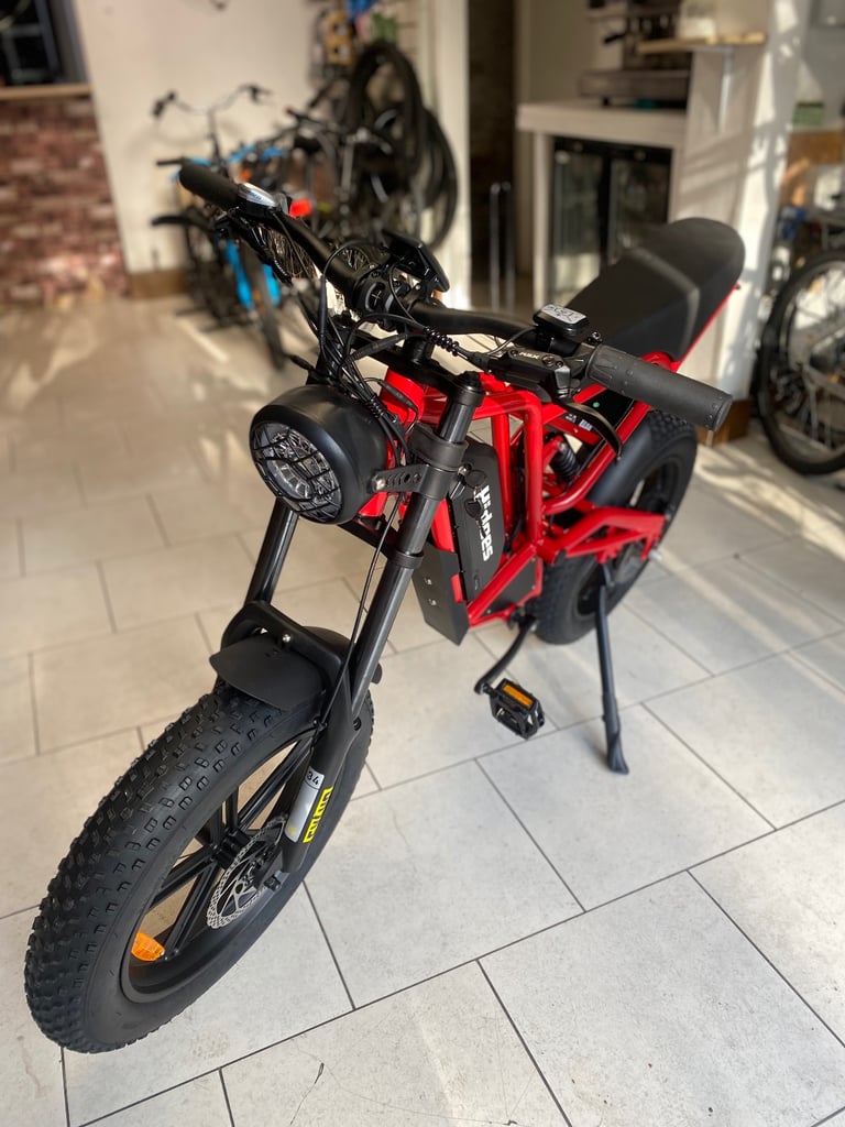 image for Hidoes HD-B6 48V,15Ah 1200W Mountain E-bike brand new