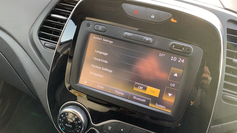 2018 Renault Captur 0.9 TCe ENERGY Iconic SUV 5dr Petrol Manual Euro 6 (s/s) (90 ps) SUV Petrol M...