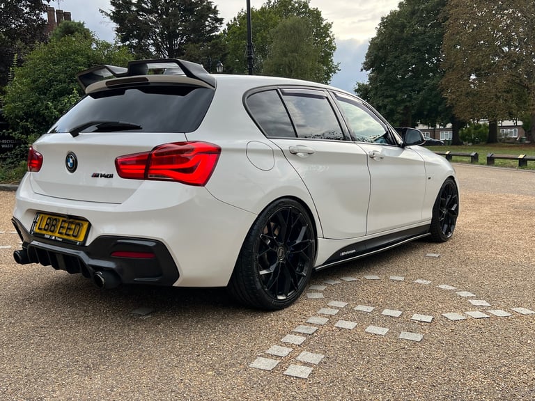 BMW, 1 SERIES, Hatchback, 2017, Semi-Auto, 2998 (cc), 5 doors