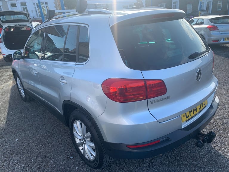 2014 Volkswagen Tiguan 2.0 TDi BlueMotion Tech Match 5dr [2WD] ESTATE Diesel Manual