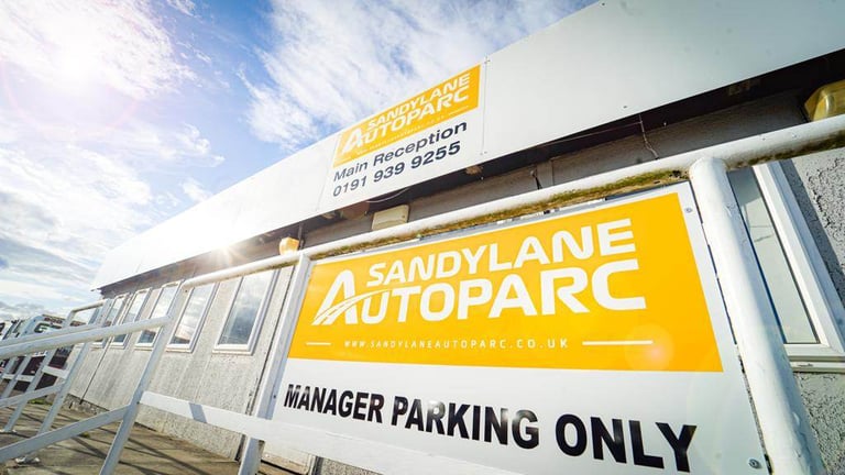 INDUSTRIAL UNIT TO LET