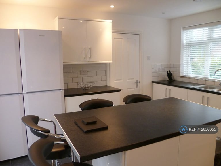 1 bedroom in Goffs Road, Ashford, TW15 (#2656855)