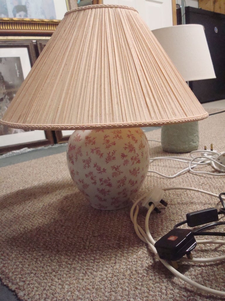 BEDSIDE LIGHTS OR SIDE LIGHTS VARIOUS STYLES