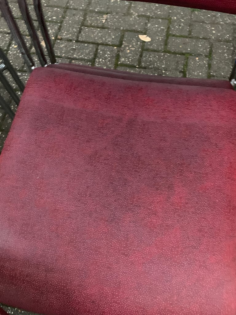 7 stackable chairs 