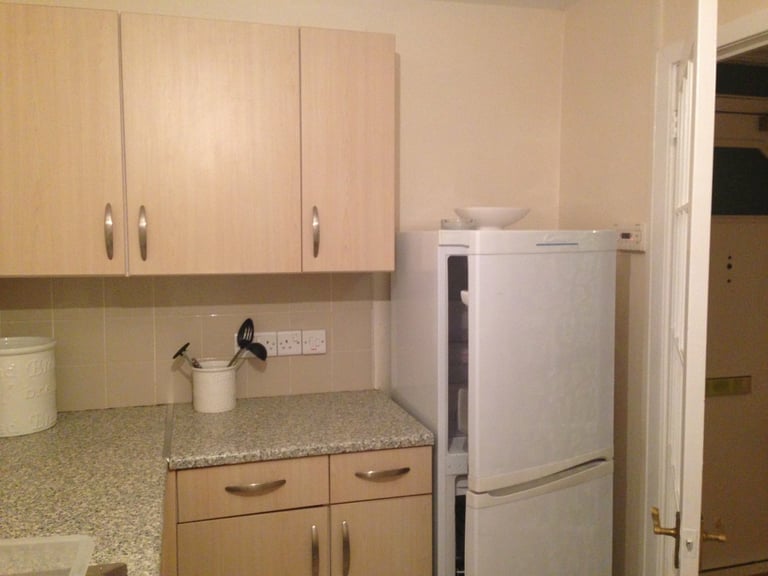 2 BED FLAT TO-LET, EDINBURGH