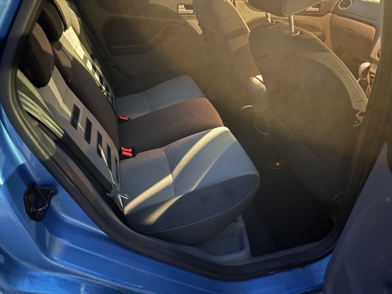 2010 Ford Focus 1.6 Zetec S 5dr - Long Mot -  HATCHBACK Petrol Manual