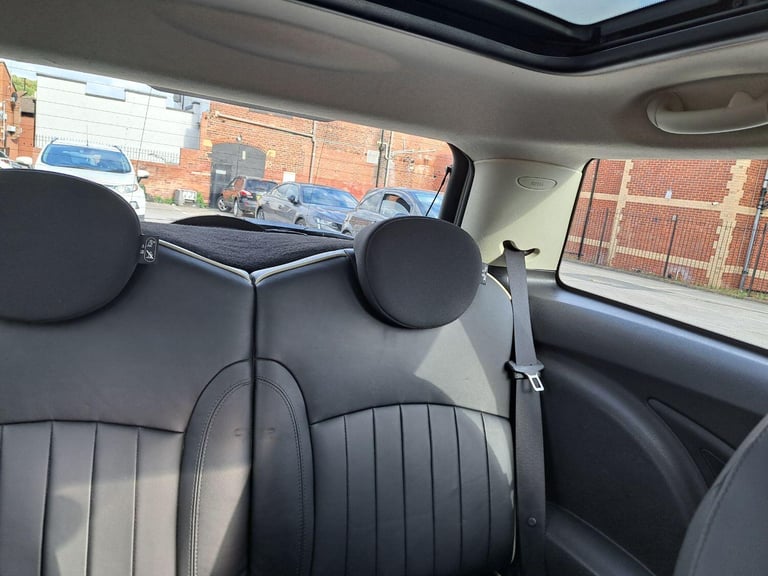MINI HATCH 2.0 Cooper SD Hatch 2011