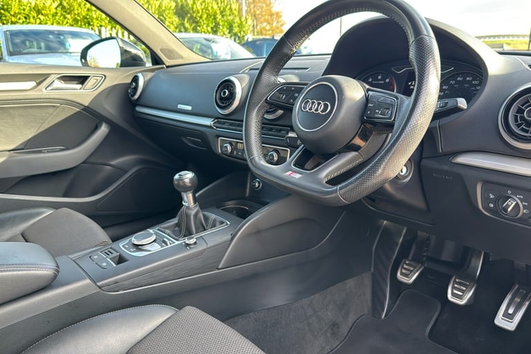  Audi A3 Saloon 1.5 Tfsi Cod Black Edition Saloon 4dr Petrol Manual Euro 6 s/s