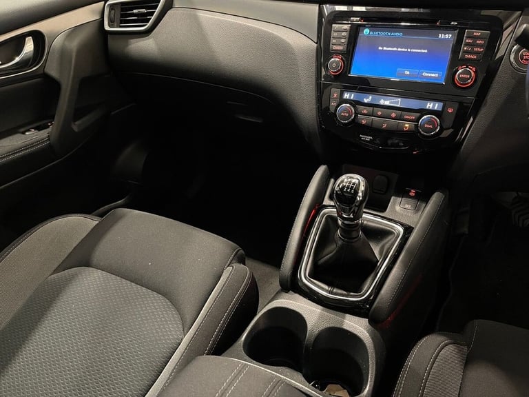 2018 Nissan Qashqai 1.2 DIG-T N-Connecta SUV 5dr Petrol Manual Euro 6 (s/s) (115 ps) HATCHBACK Pe...