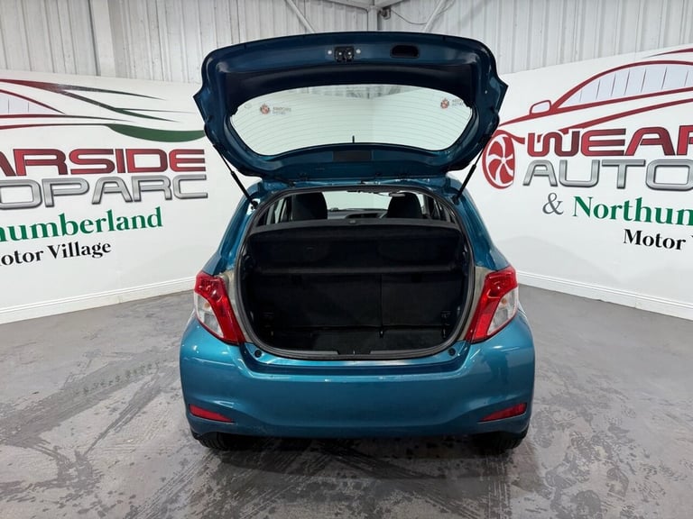 2012 Toyota Yaris 1.33 VVT-i TR 5dr Multidrive S HATCHBACK PETROL Automatic