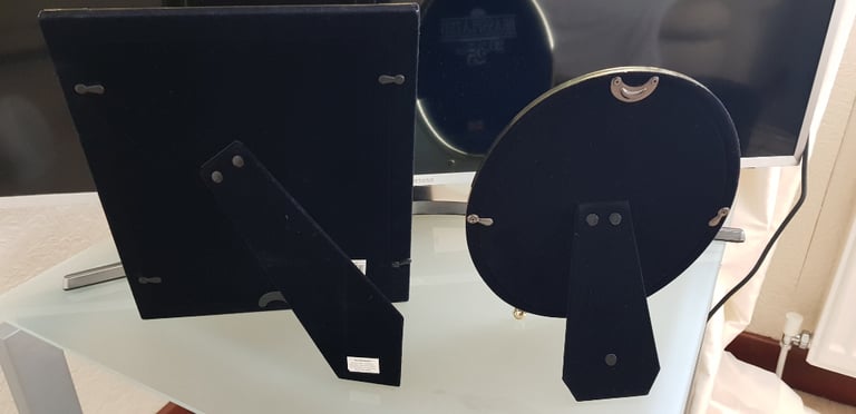 2 BRASS PICTURE/PHOTO FRAMES WITH GLAZING - £10 THE LOT