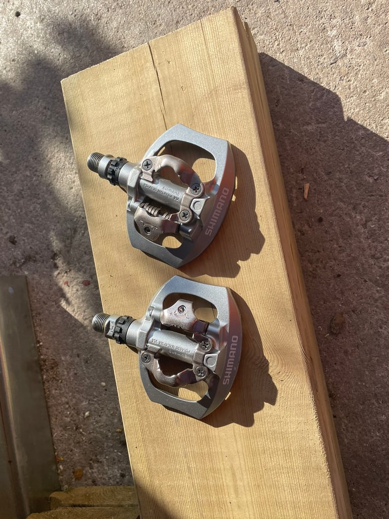 Shimano bike dual pedals