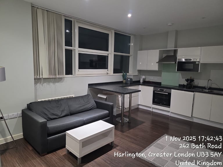 Spacious Studio 1 Bed UB3