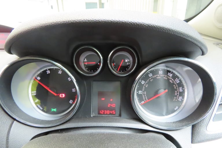 2013 Vauxhall Mokka 1.7 CDTi Exclusiv 5dr Diesel