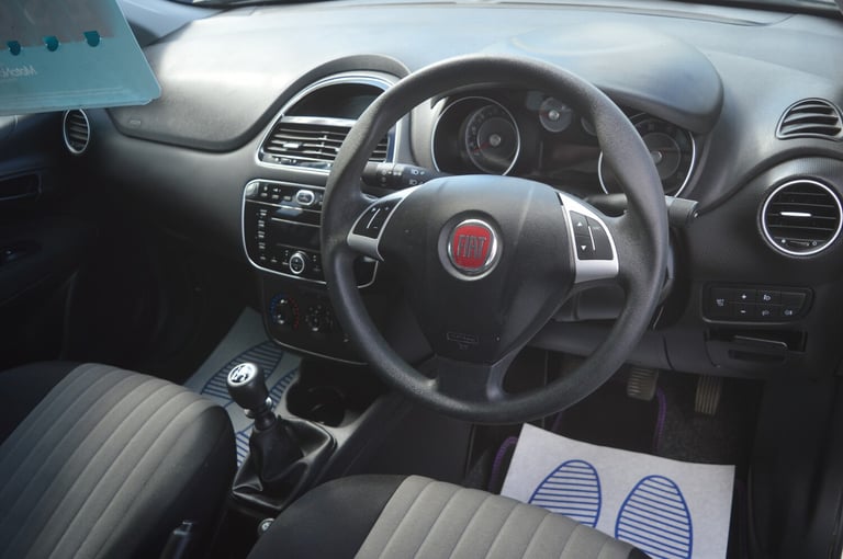 2018 Fiat Punto POP PLUS 5-Door Petrol