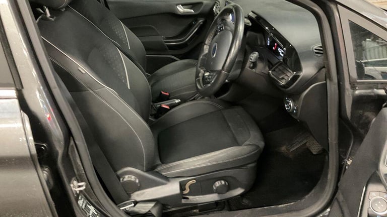 2017 Ford Fiesta 1.0T EcoBoost Titanium Auto Euro 6 (s/s) 5dr HATCHBACK Petrol Automatic