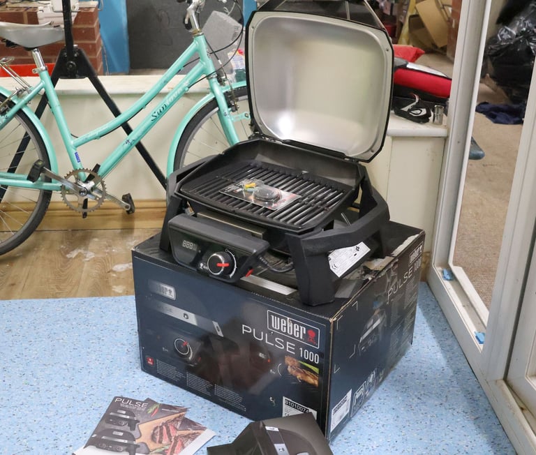 image for Weber Electric BBQ Pulse 1000, NEVER BEEN USED !