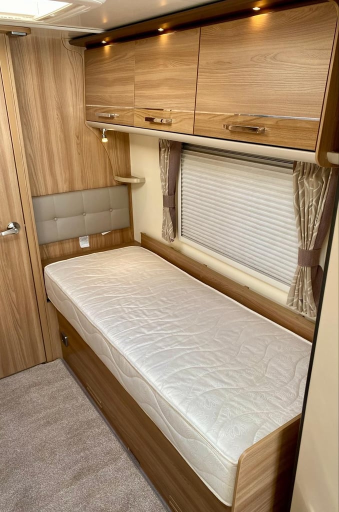 2015 Bailey Unicorn 3 Cadiz. 4 Berth. Single Axle Touring Caravan