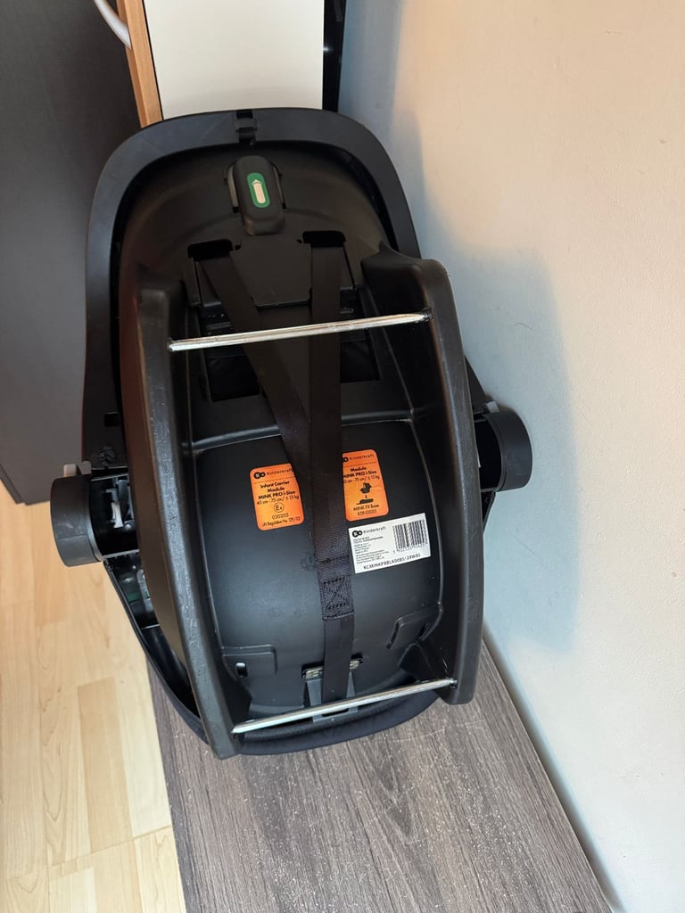 Kinderkraft Mink Pro i-Size Child Car Seat (40-75cm) up to 13kg Black