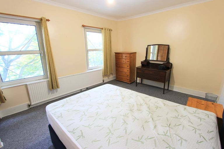 image for N4 Avail Now 5 Double Bedrooms. Close to Tube,Train,shops,park,buses,ameniites and more 