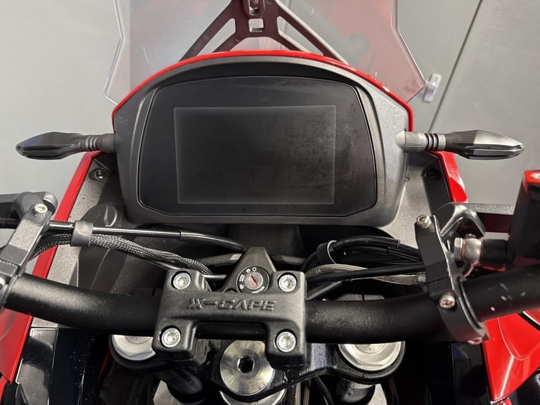 MOTO MORINI X-CAPE 650 ADVENTURE BIKE