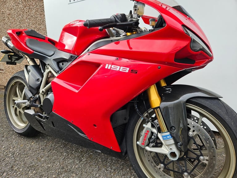 Ducati 1198s perfect example 