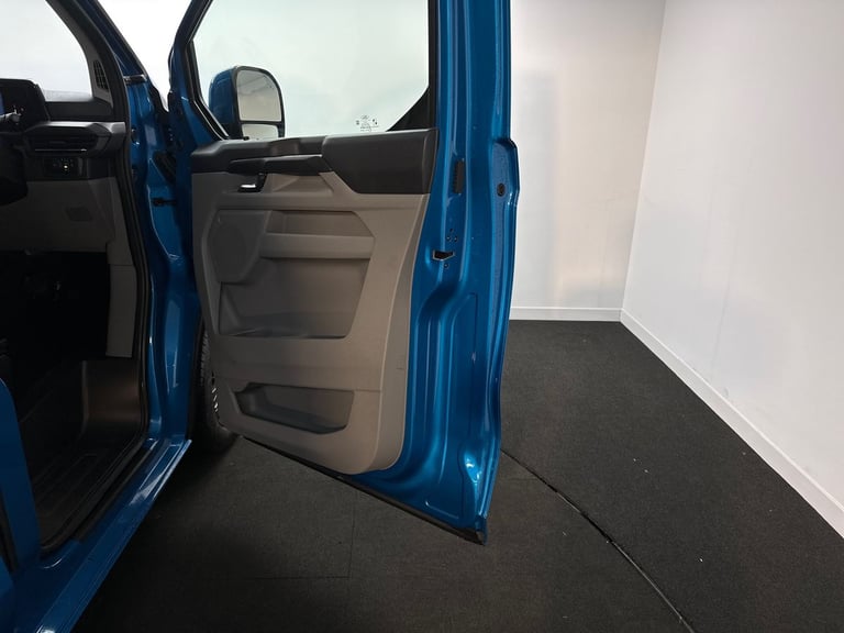 2025 Ford Transit Custom 100kW 65kWh H1 Van Limited Auto PANEL VAN ELECTRIC Automatic