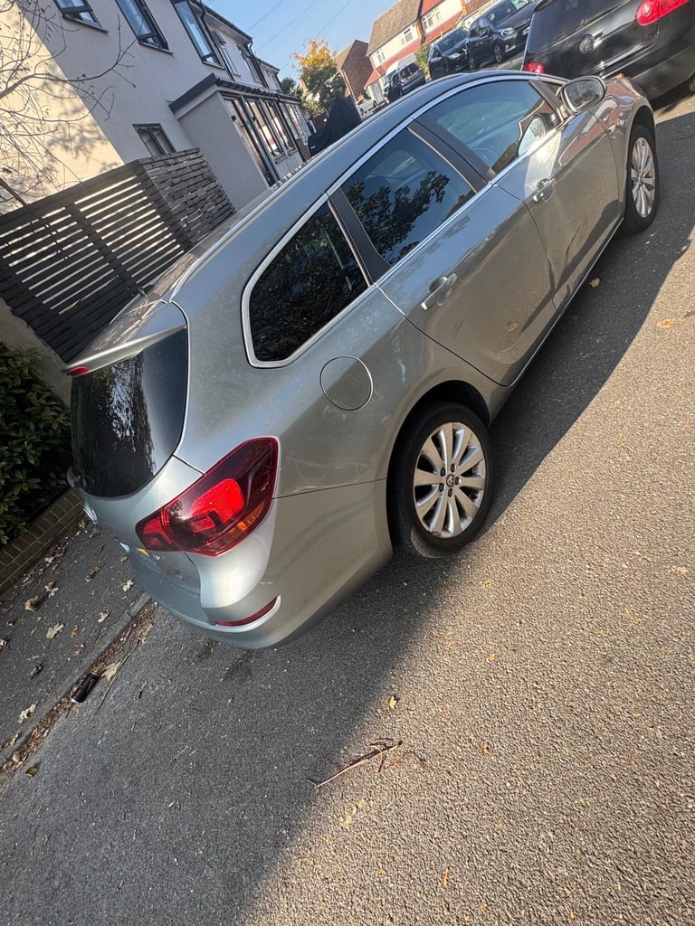 Vauxhall, ASTRA, Estate, 2011, Other, 1598 (cc), 5 doors