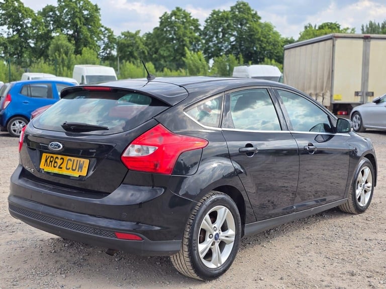 2013 Ford Focus 1.6 Zetec Powershift Euro 5 5dr Hatchback Petrol Automatic