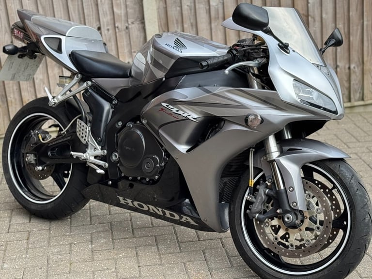 HONDA CBR 1000 RR FIREBLADE 2006 (56) SUPER SPORT + VERY CLEAN EXAMPLE 