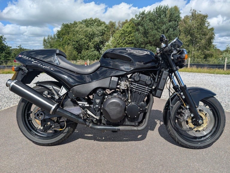 TRIUMPH SPEED TRIPLE 750