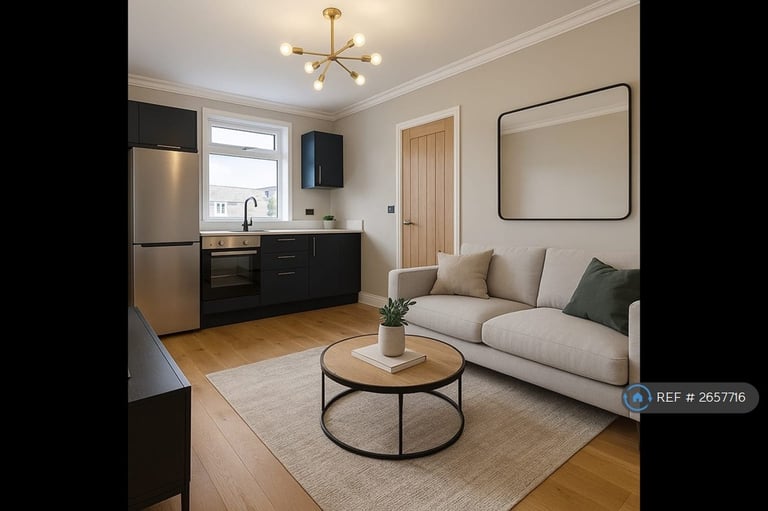 2 bedroom flat in Old Church Road, London, E4 (2 bed) (#2657716)