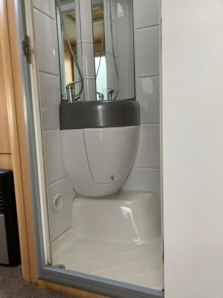 Sterling 6 berth