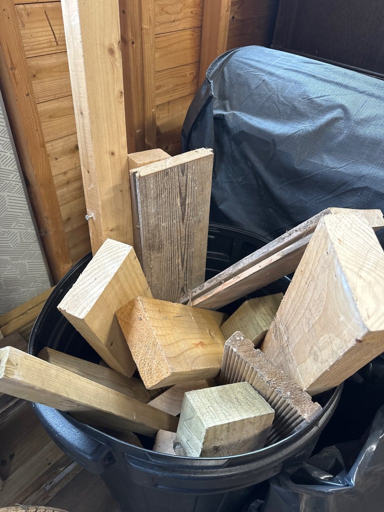 FREE timber off cuts and chipboard 