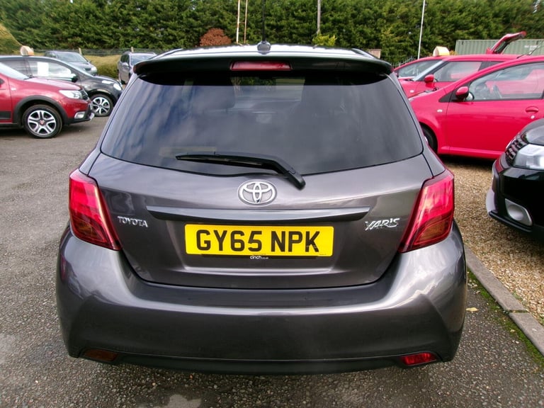 2015 Toyota Yaris 1.33 VVT-i Sport 5dr HATCHBACK PETROL Manual