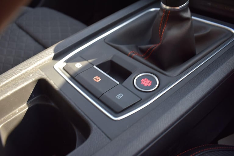 2021 SEAT Leon 1.5 TSI EVO FR Euro 6 (s/s) 5dr HATCHBACK Petrol Manual