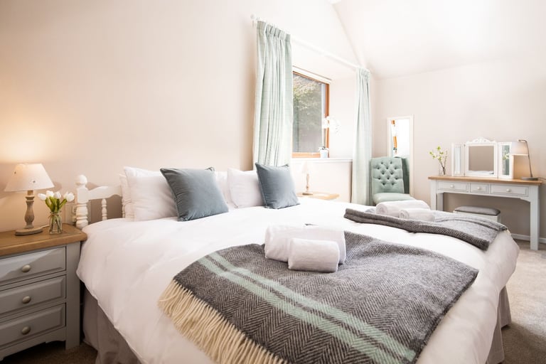 Furnished Cottages in Melrose available to rent, heating & electric included, free wifi