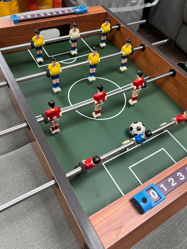 Wooden table football game, barely used, excellent condition 