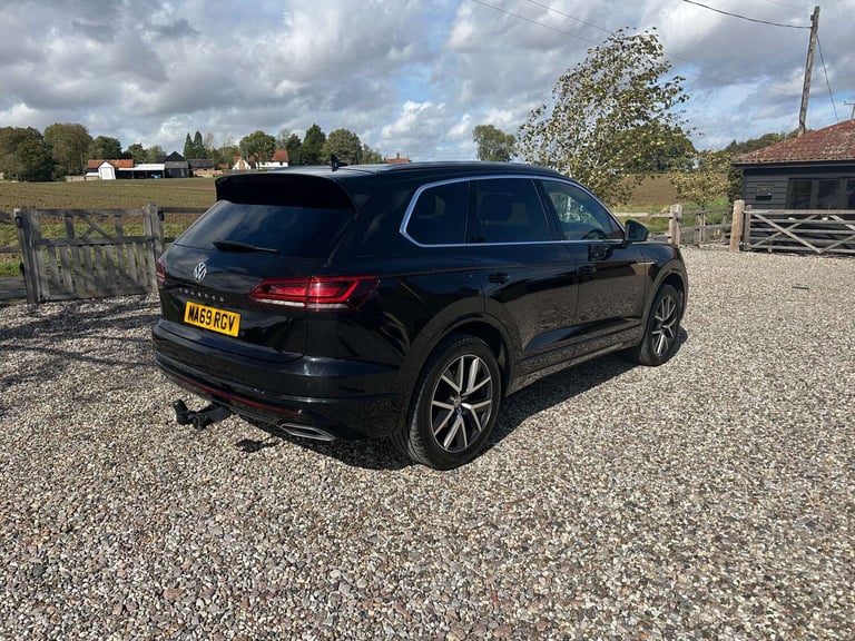 2019 Volkswagen Touareg 3.0 Touareg V6 R-Line TDI Auto 4WD 5dr SUV Diesel Automatic