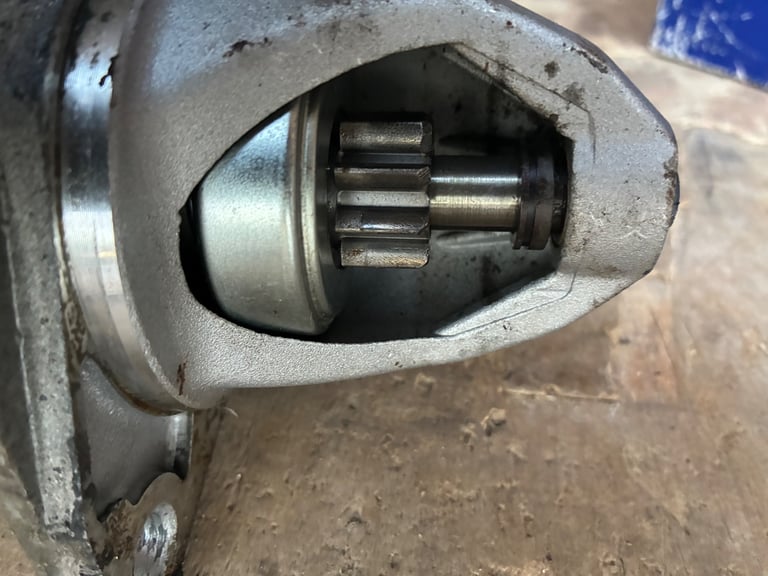 Starter motor off a 3.9 v8 