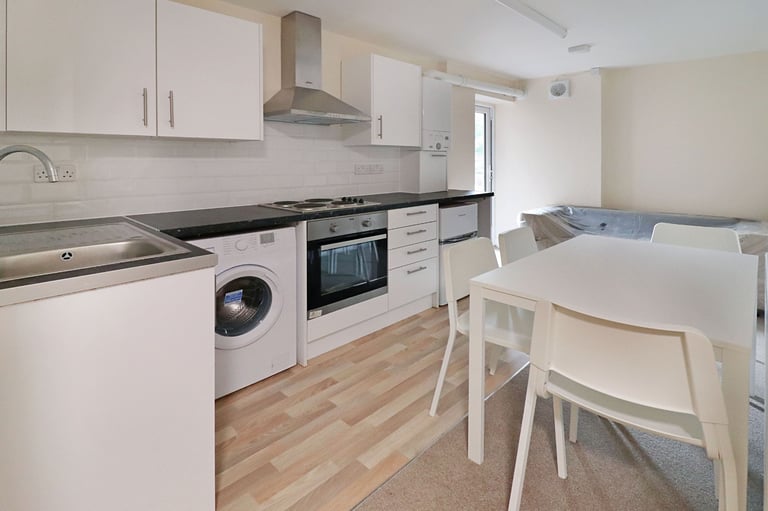 2 bedroom flat in London Road, Oxford, OX3 Book Online - The Rent Guru {722}