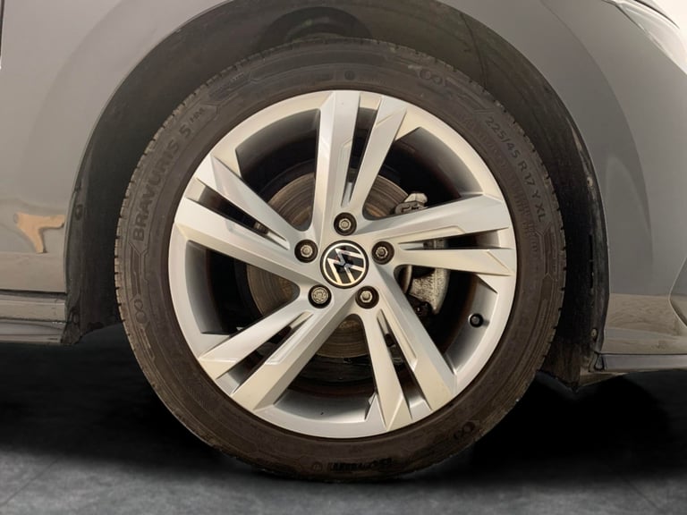2022 Volkswagen Golf 1.5 TSI R-Line Hatchback 5dr Petrol Manual Euro 6 (s/s) (150 ps) - DIGITAL  ...