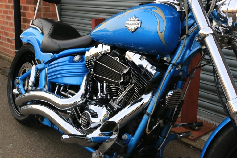 Harley-Davidson FXCWC SOFTAIL ROCKER C 2011 1584cc