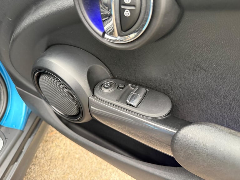 2015 MINI Hatch 1.5 Cooper Euro 6 (s/s) 3dr HATCHBACK Petrol Manual