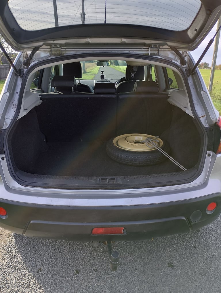 Nissan, QASHQAI, Hatchback, 2011, Manual, 1995 (cc), 5 doors 4WD