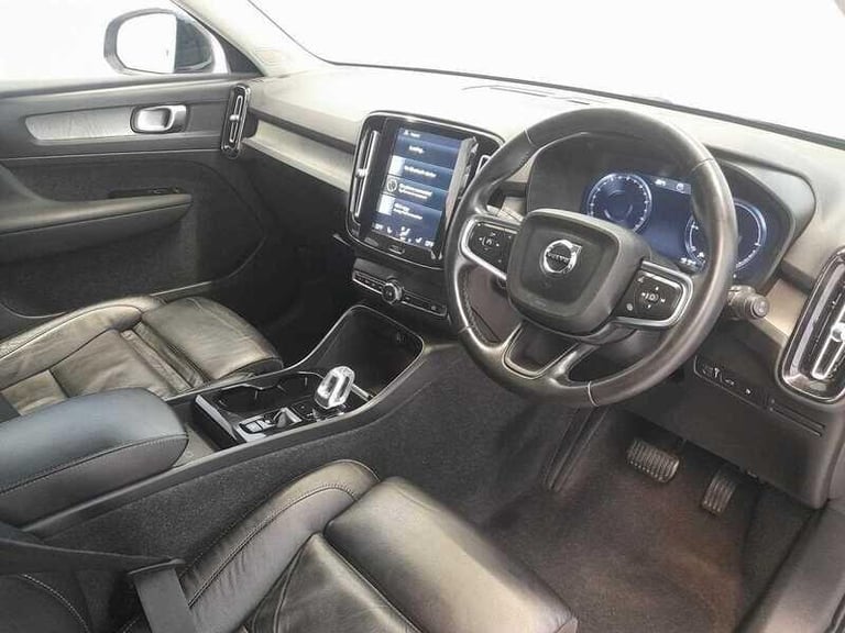 2022 Volvo XC40 1.5h T5 Twin Engine Recharge 10.7kWh Inscription Pro SUV 5dr ESTATE Petrol/Electr...