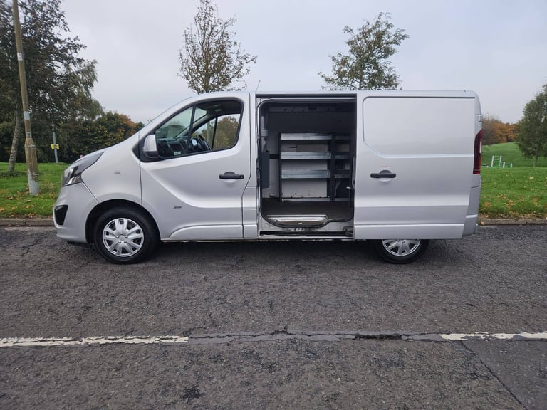 17/ reg Vauxhall vivaro cdti sportive ulez compliant sim transit trafic primastar boxer relay